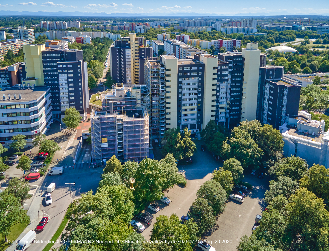 20.08.2020 - Marx-Zentrum - Wohnanlage KMR 52-62 und Studentenwohnheim in Neuperlach